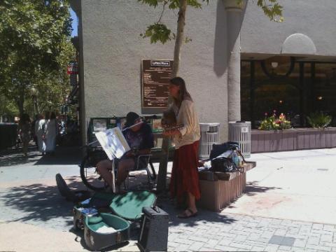 Doris Wiliams life lute and vocals at Lytton Plaza Palo Alto, photo by Deirdre Crommie, a Rec Commissioner, here as private citizen