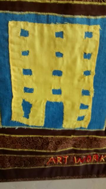 A dayworker and artist in Mountain View, calling him or her self Art Work, recommends via this yellow edifice that Palo Alto and its ARB retain and ratify its 50 foot height limit