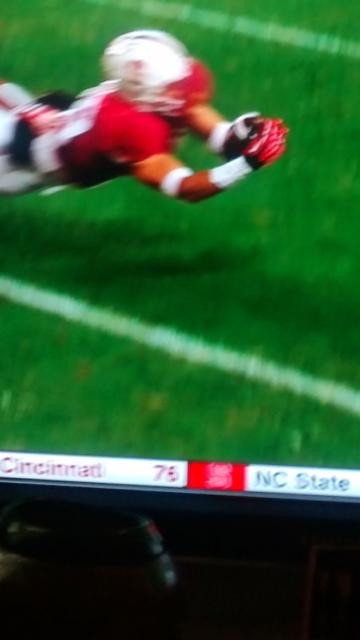  Devon Cajuste the Jets fan who also likes Dez Bryant and Marcus Welby MD set up his first of two TDS with this nice catch in Bowl game