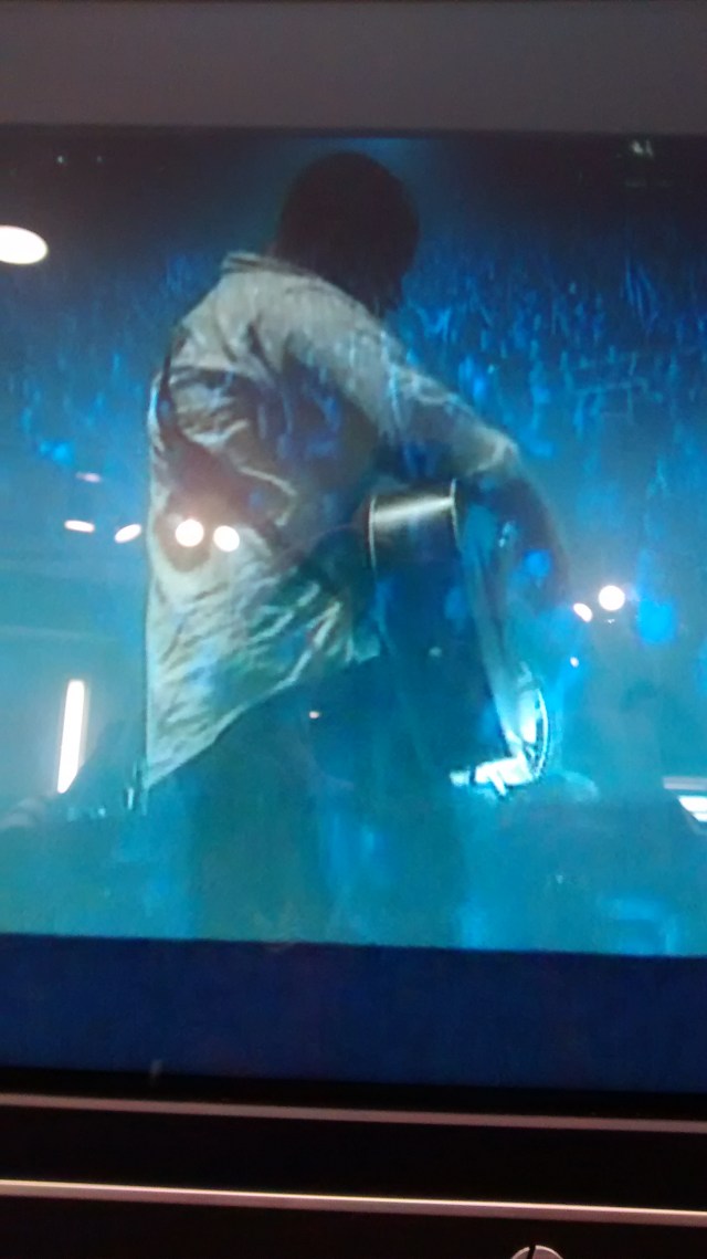 Frank Black of The Pixies aka Charles Thompson who played Earthwise at The Cub in 1999, that became Mitchell library, in 2005 video, I screen and shoot, st new $45 M Mitchell, Thurs., Jan. 8, 2015 at 3:53 pm