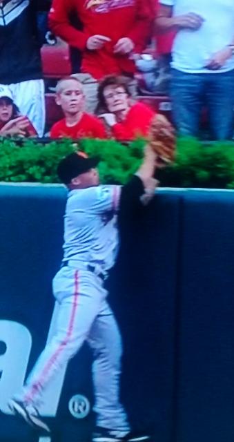 Juan Perez robs Stanford Cardinal now New Gas-houser Pirotty of dinger; Cardinals took rubber match of the series, there.