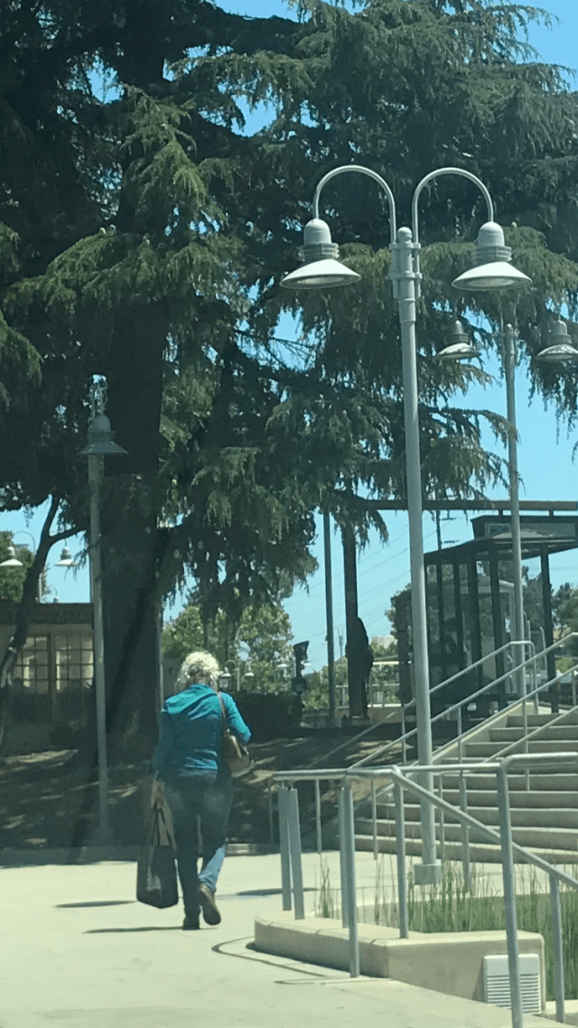 B826B706-71AC-4BFE-99C7-C544EDFC3D5D