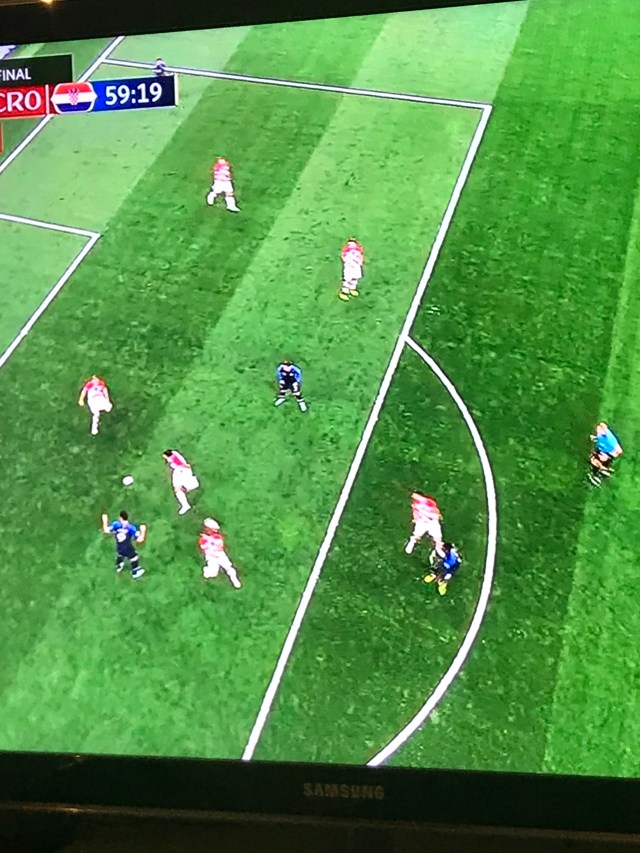 2EDCE44D-9CCC-4BFE-9D8E-50EFC6780B47