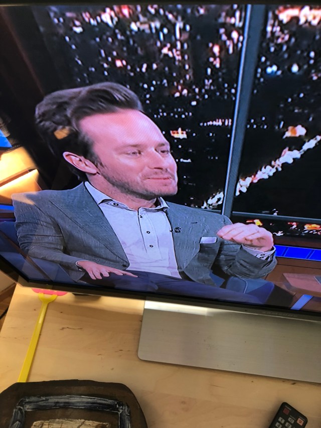 FFC6EE99-C4A3-4BC0-82A3-7590A228AD41