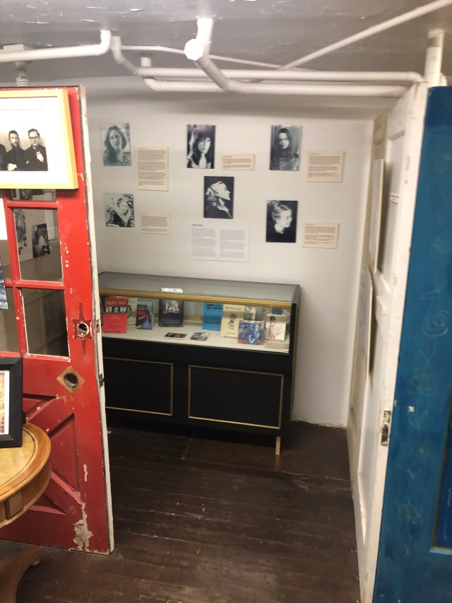 87260933-6621-401a-b7cc-4b88dffc2f8c