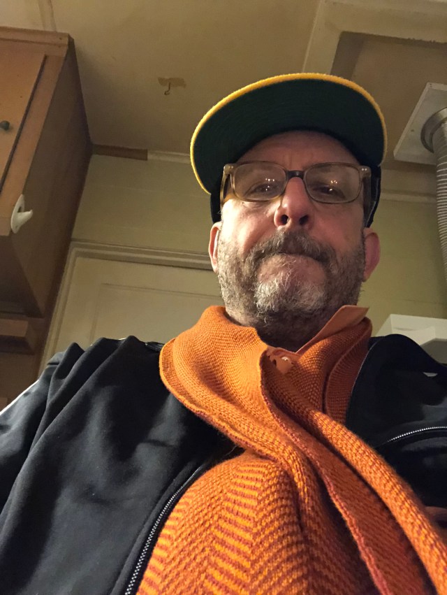 weiss2019glassescapscarfsweats