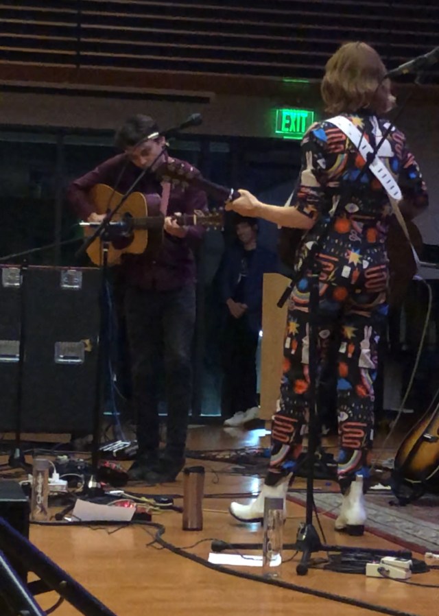 B045F133-3749-4305-BB5D-CECFE89110F3