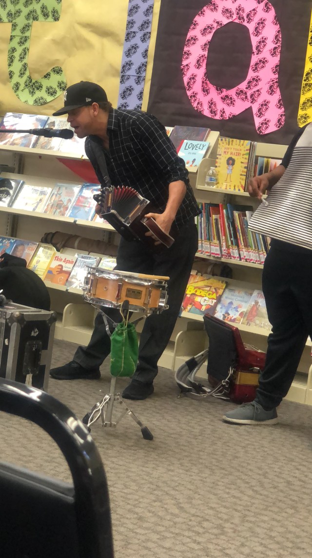 5DB53FBB-03EB-47A5-AF98-83FDFBE70CBF