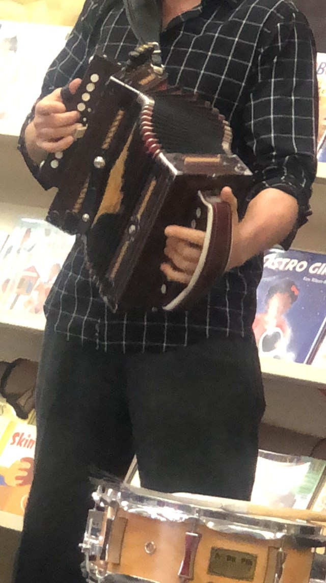 B34BF319-69E6-4D0E-AFFF-C8AA87731169