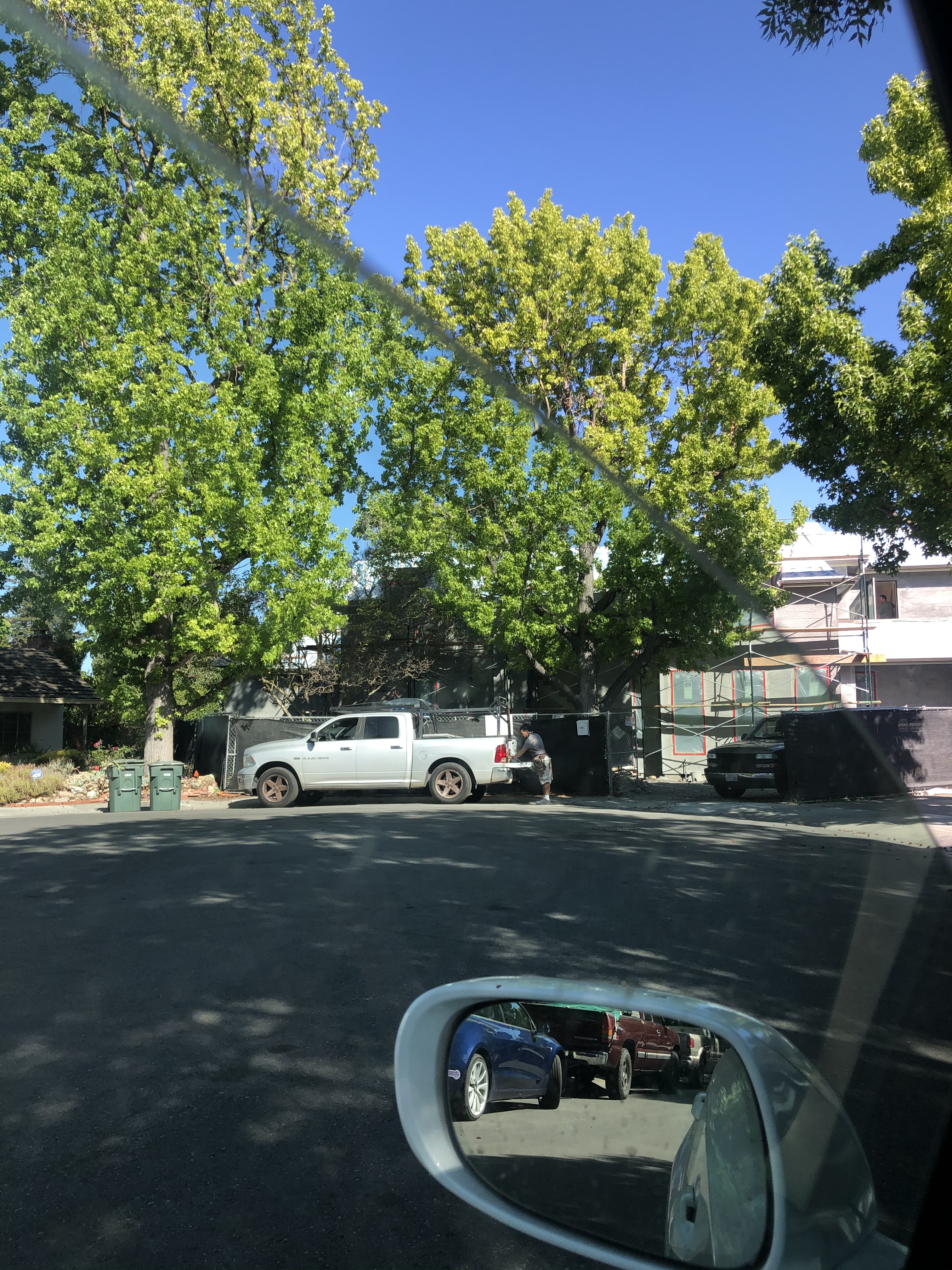 C74DC005-47AB-476B-9C42-3D98A9185F64